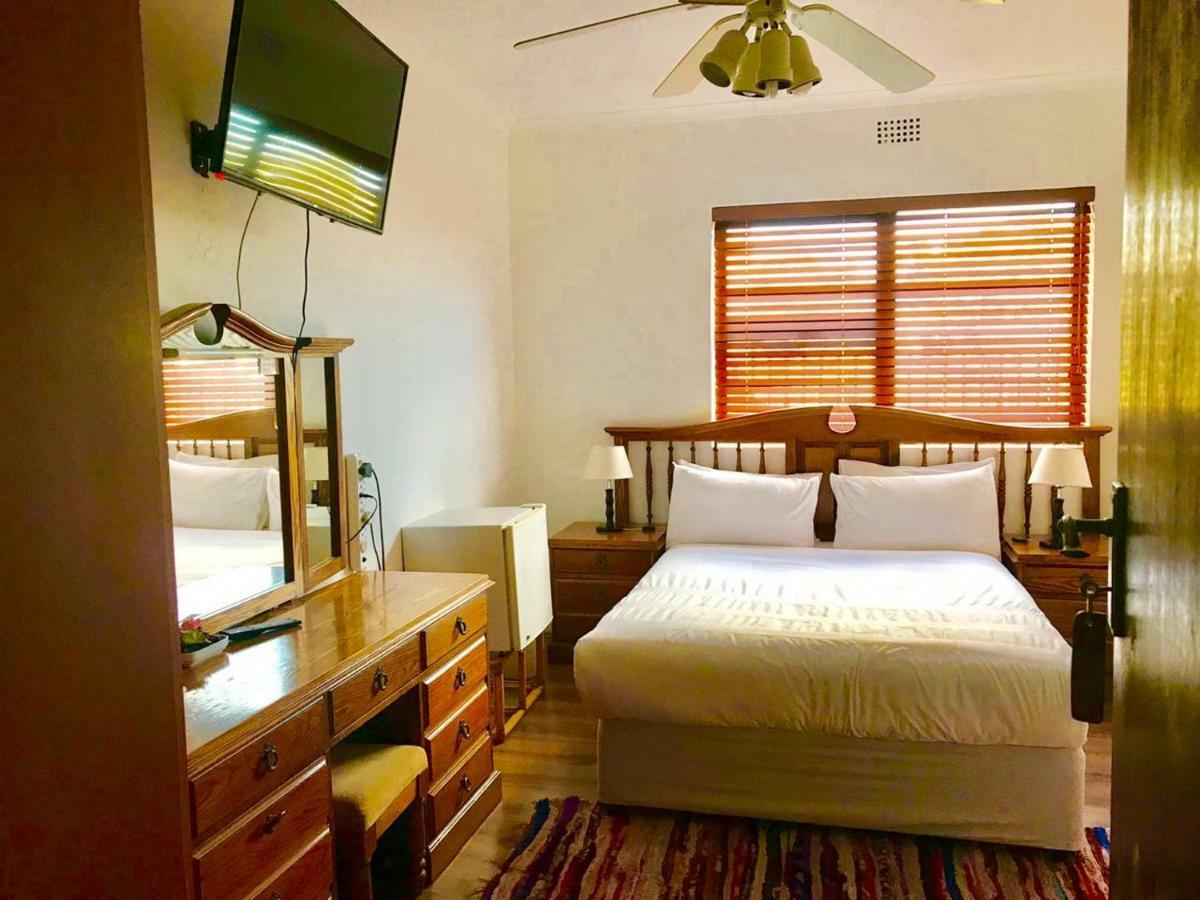 Mbalentle Guesthouse Bishop Lavis المظهر الخارجي الصورة